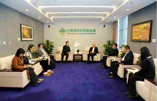 阎晓峰会见海南省绿色金融研究院管委会主任尤毅一行